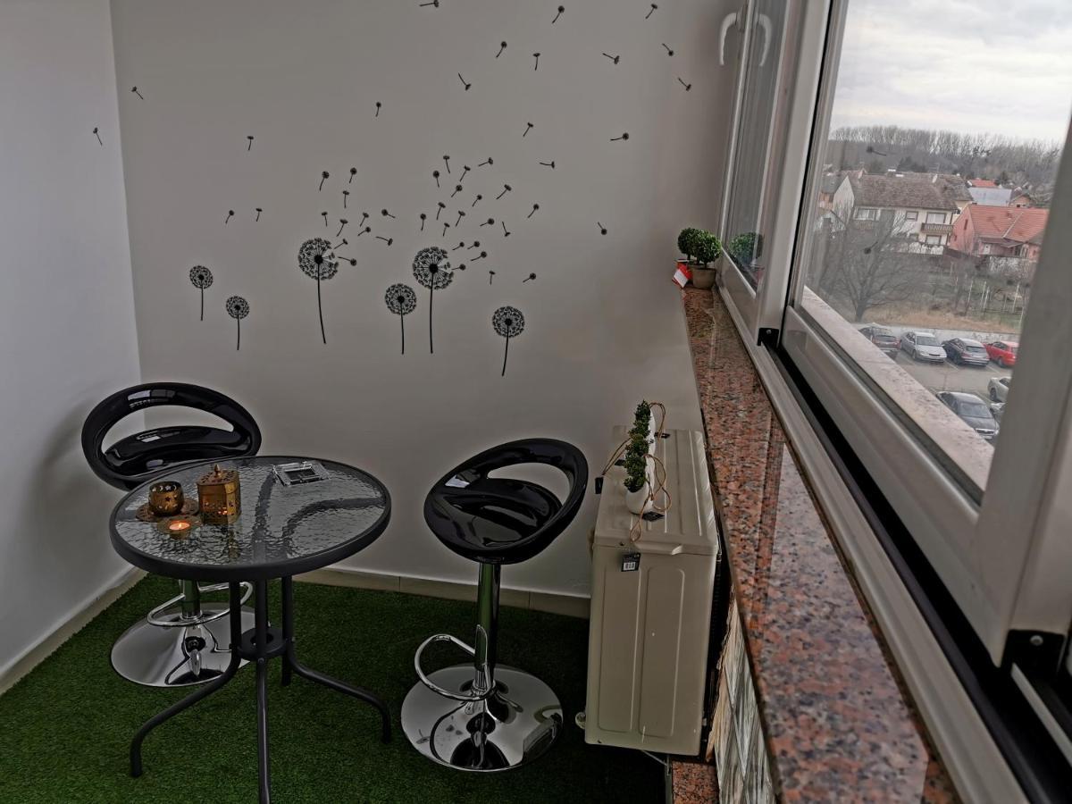 Factory - Self Check In Apartment Осиек Екстериор снимка