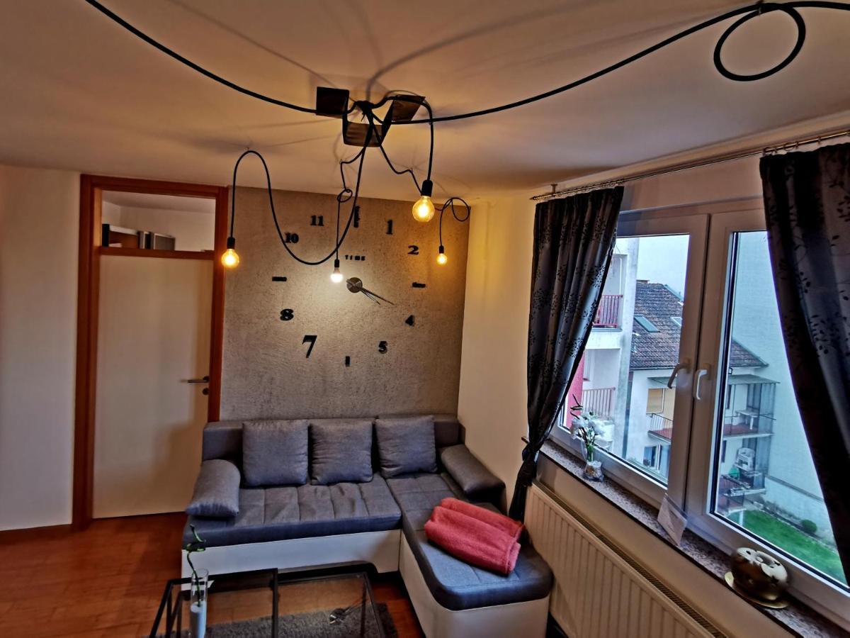 Factory - Self Check In Apartment Осиек Екстериор снимка