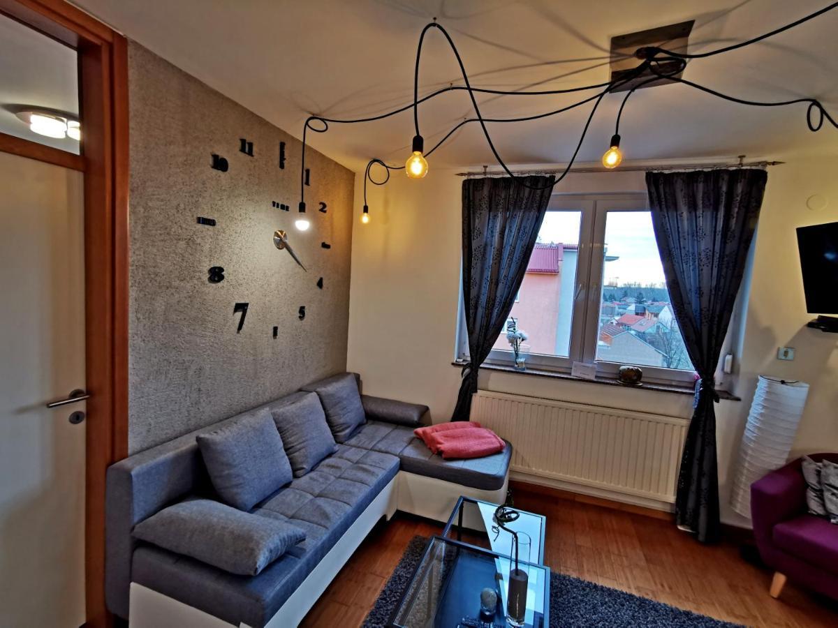 Factory - Self Check In Apartment Осиек Екстериор снимка